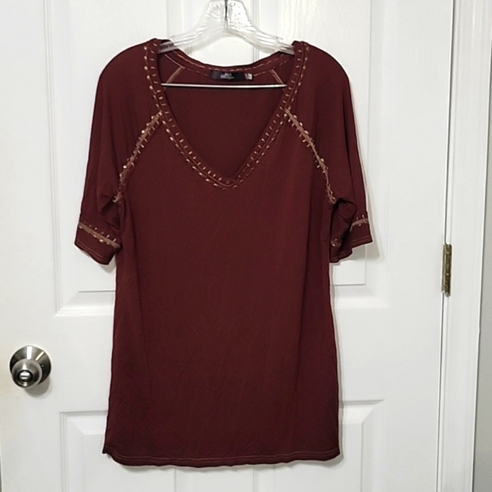 Soft and stretchy BKE Boutique Womens V neck T Shirt